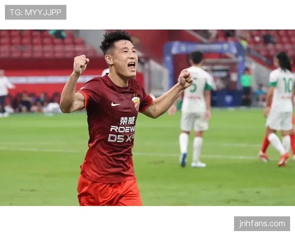 孙兴慜训练完直接去买顶奢帽子,明明中超大汗淋漓的样子… 孙兴慜训练完直接去买顶奢帽子,明明中超大汗淋漓的样子…